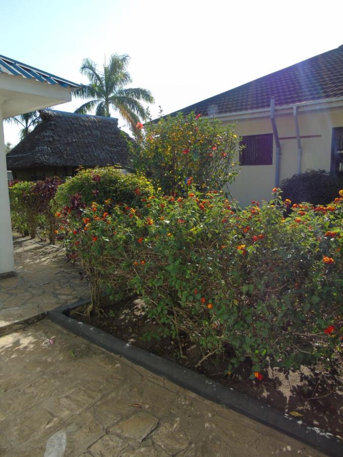 Idc Guest House Bagamoyo Exterior foto